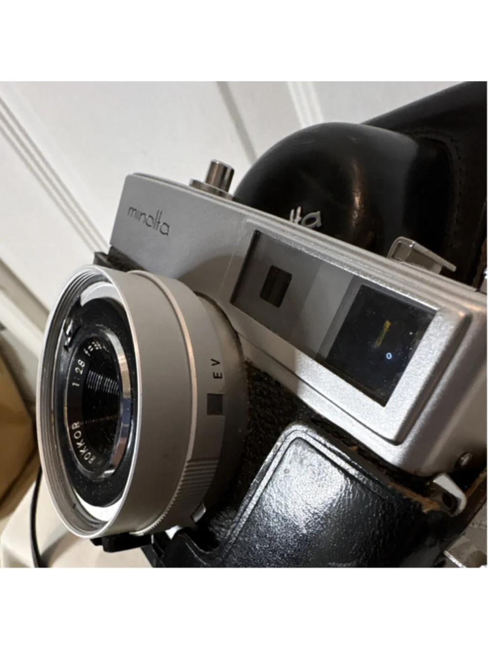 Minolta Autopak 700 Rangefinder Camera Rokkor 38mm f/2.8 Lens with Case